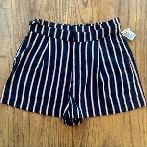 Forever 21 Women’s Shorts Navy Blue Red White Striped Sailor Pockets Sz Medium